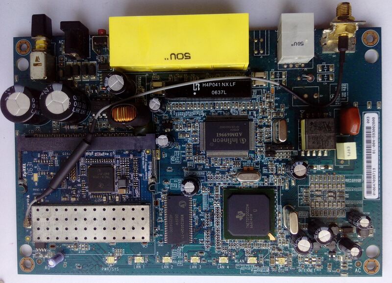 File:P660HWD1 rev1-board top.jpg