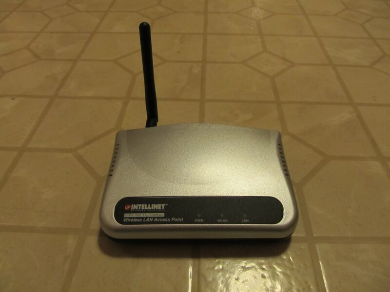 File:Edimax EW-7206APg v4 overview.jpg