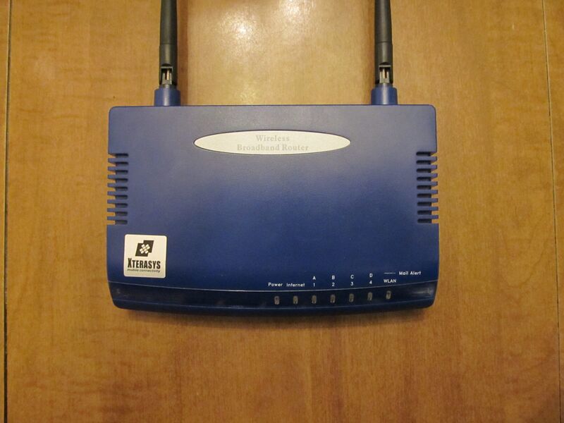 File:Xterasys XR-1405B unit.jpg