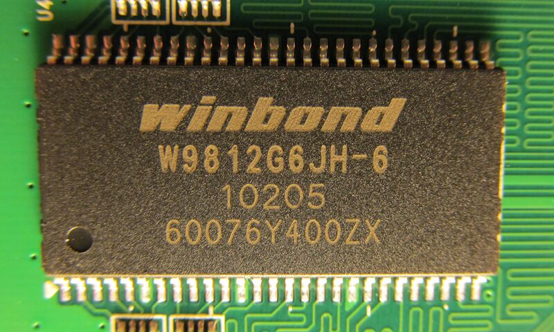 File:Asante SmartHub AWRT-300N RAM.jpg