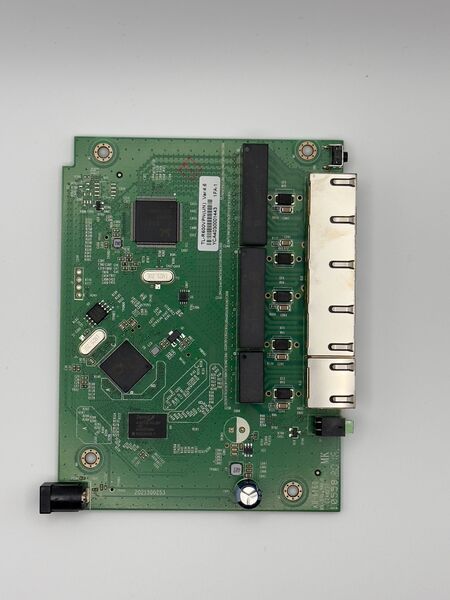 File:TP-LINK TL-R600VPN v4 Top.jpeg