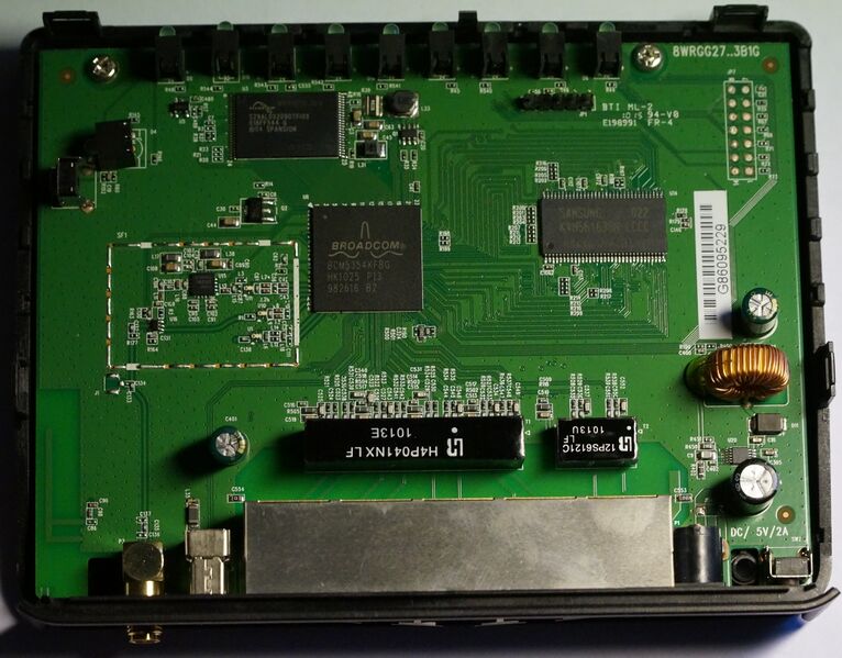 File:DIR-320 Board-top.jpg