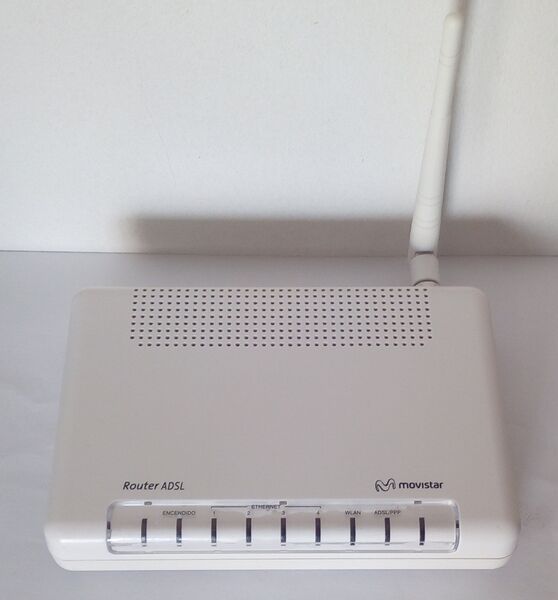 File:P660hwd1-whitecase-top.jpg